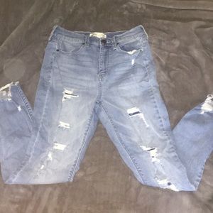 High-Rise Ankle Ripped Jeans